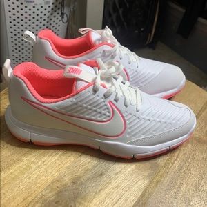 Brand new Nike tennis shoes